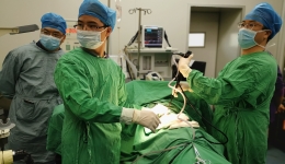 我院完成首例内科胸腔镜微创诊疗术