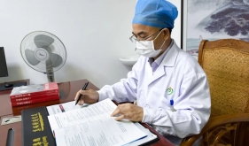 全国五一劳动奖章获得者魏达友：俯首耕耘三十载 医者担当践初心